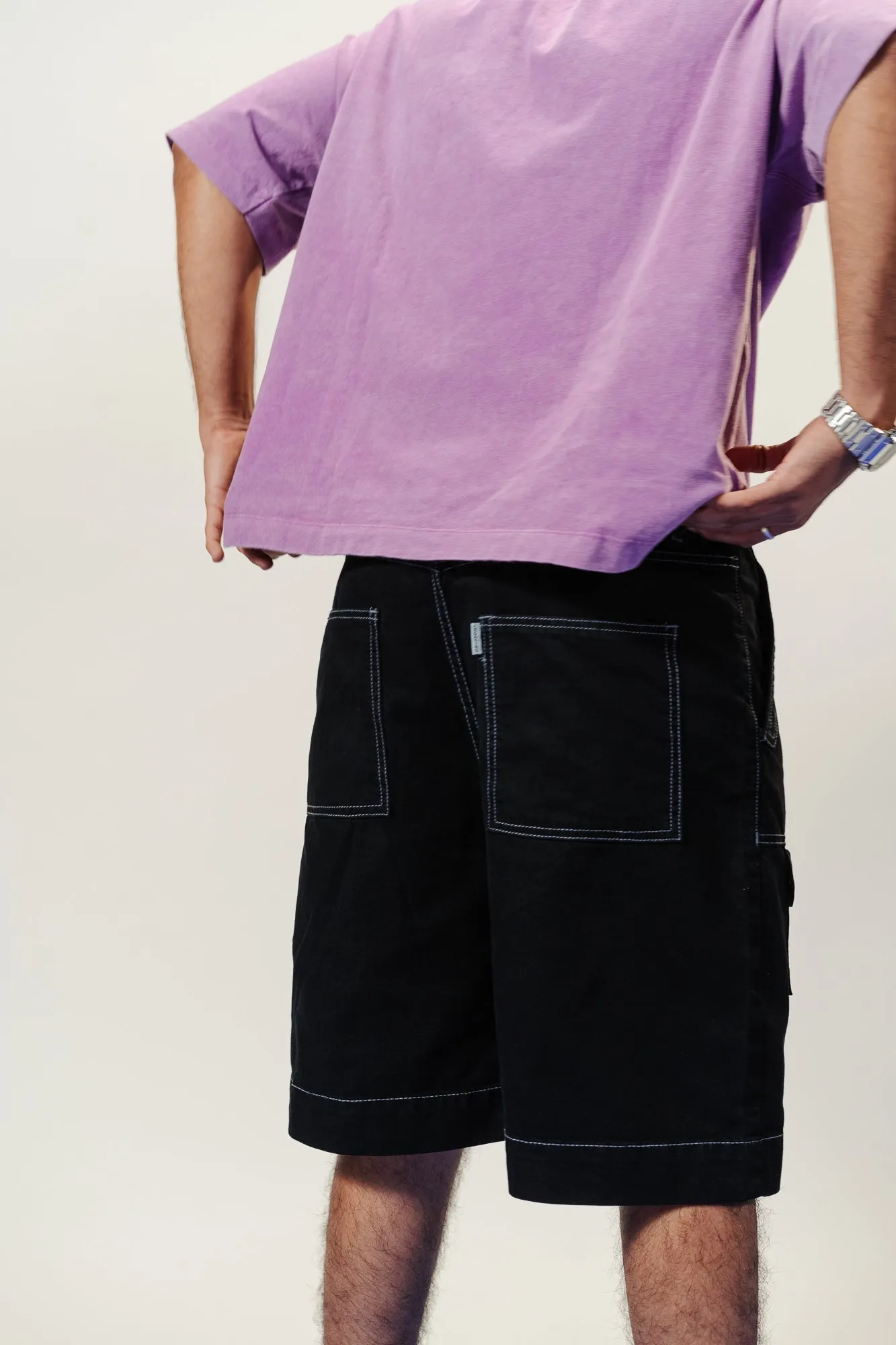 Contrast Stitch Men's Black Shorts